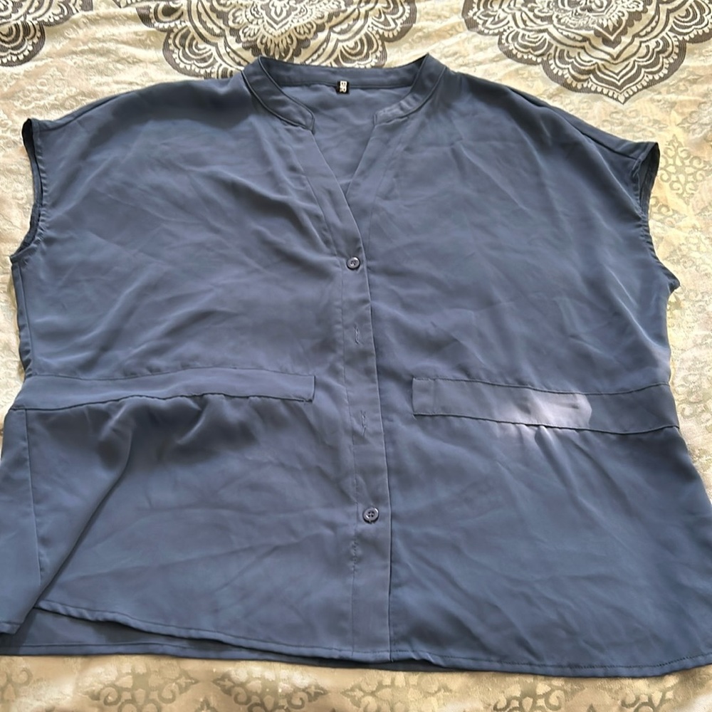 Women’s Blouse Size L BNWOT